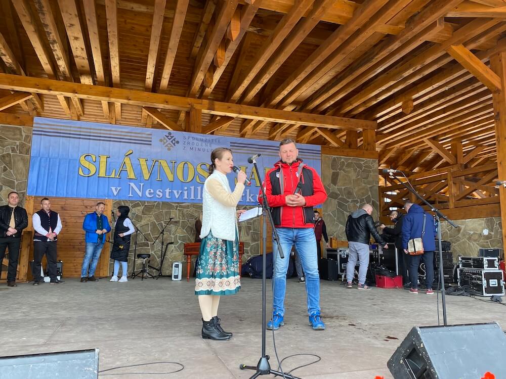 8 - Starosta prezentuje naše jidlo