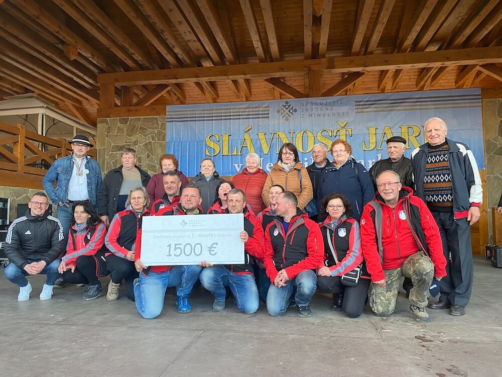 9 - Porota nas oceňiva peršŷm miscom